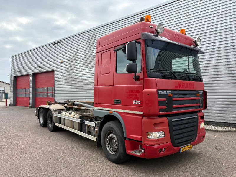 DAF XF 105 . 410 / 6X2 / MULTILIFT XR 26S61 / APK - TUV OKTOBER 2025 / EURO 5 / AUTOMAAT / - شاحنة ذات خطاف: صورة 1 DAF XF 105 . 410 / 6X2 / MULTILIFT XR 26S61 / APK - TUV OKTOBER 2025 / EURO 5 / AUTOMAAT / - شاحنة ذات خطاف: صورة 1