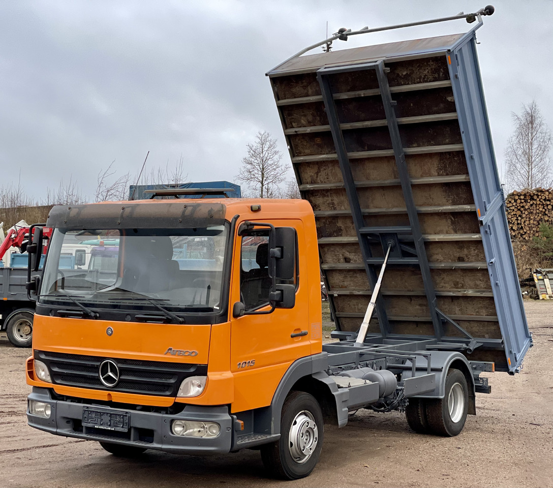 MERCEDES-BENZ ATEGO - شاحنة قلاب: صورة 1 MERCEDES-BENZ ATEGO - شاحنة قلاب: صورة 1