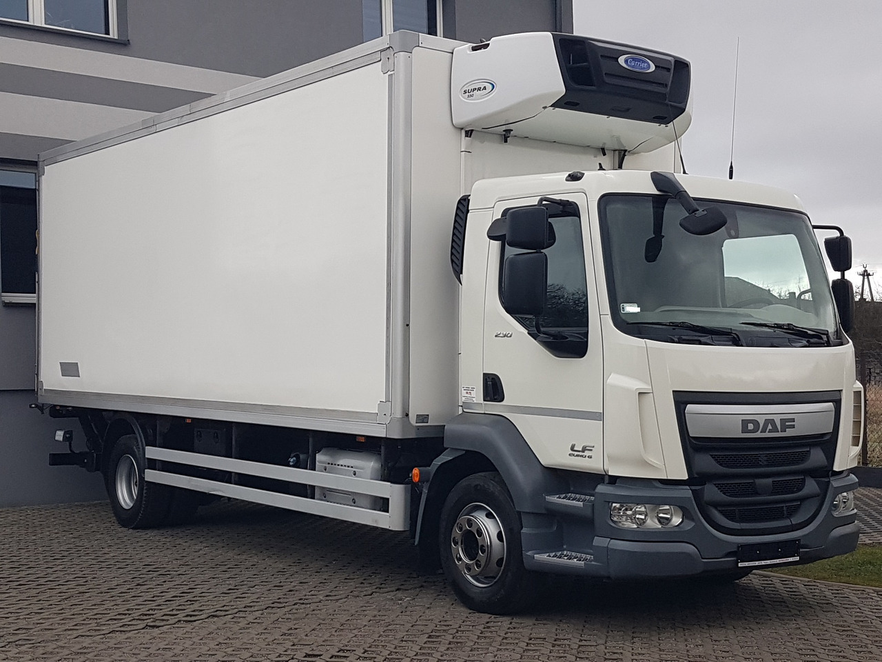 DAF LF230 16T WINDA CHŁODNIA 16EP 6,58x2,48x2,38 KLIMA IZOTERMA MROŹNIA - شاحنة الفريزر: صورة 1 DAF LF230 16T WINDA CHŁODNIA 16EP 6,58x2,48x2,38 KLIMA IZOTERMA MROŹNIA - شاحنة الفريزر: صورة 1