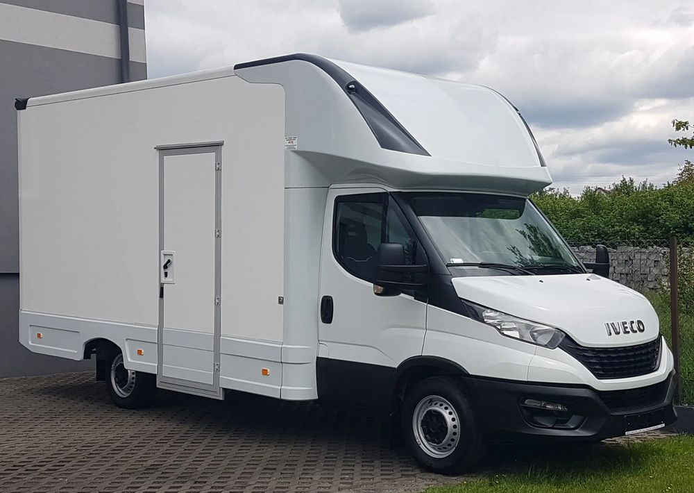 Iveco DAILY KONTENER NISKOPODŁOGOWY 4,43x2,23x2,42 SKLEP FOODTRUCK BAR KLIMA KONIOWÓZ KAMPER - شاحنة مغلقة الصندوق: صورة 1 Iveco DAILY KONTENER NISKOPODŁOGOWY 4,43x2,23x2,42 SKLEP FOODTRUCK BAR KLIMA KONIOWÓZ KAMPER - شاحنة مغلقة الصندوق: صورة 1
