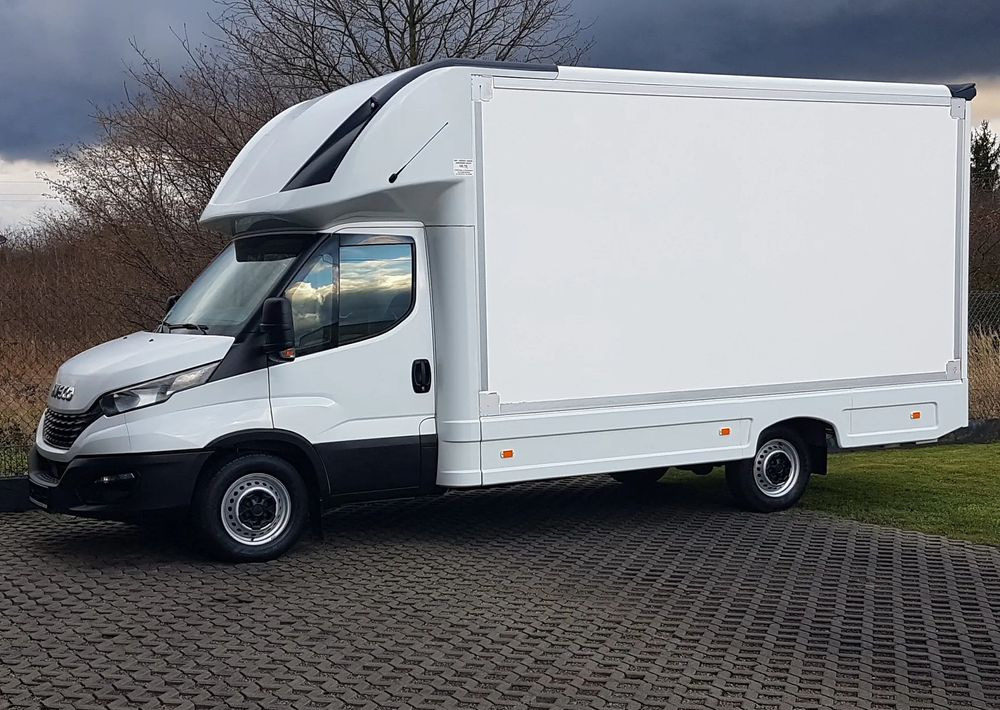 Iveco DAILY KONTENER NISKOPODŁOGOWY 4,43x2,23x2,42 SKLEP KAMPER KONIOWÓZ BAR KLIMA - شاحنة مغلقة الصندوق: صورة 2 Iveco DAILY KONTENER NISKOPODŁOGOWY 4,43x2,23x2,42 SKLEP KAMPER KONIOWÓZ BAR KLIMA - شاحنة مغلقة الصندوق: صورة 2