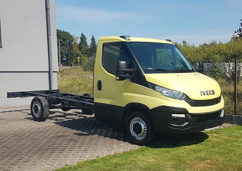 Iveco Daily PODWOZIE RAMA DO ZABUDOWY WIDELEC KLIMA 35S13 DMC 3500 KG KRAJOWY - شاحنة هيكل كابينة: صورة 1 Iveco Daily PODWOZIE RAMA DO ZABUDOWY WIDELEC KLIMA 35S13 DMC 3500 KG KRAJOWY - شاحنة هيكل كابينة: صورة 1