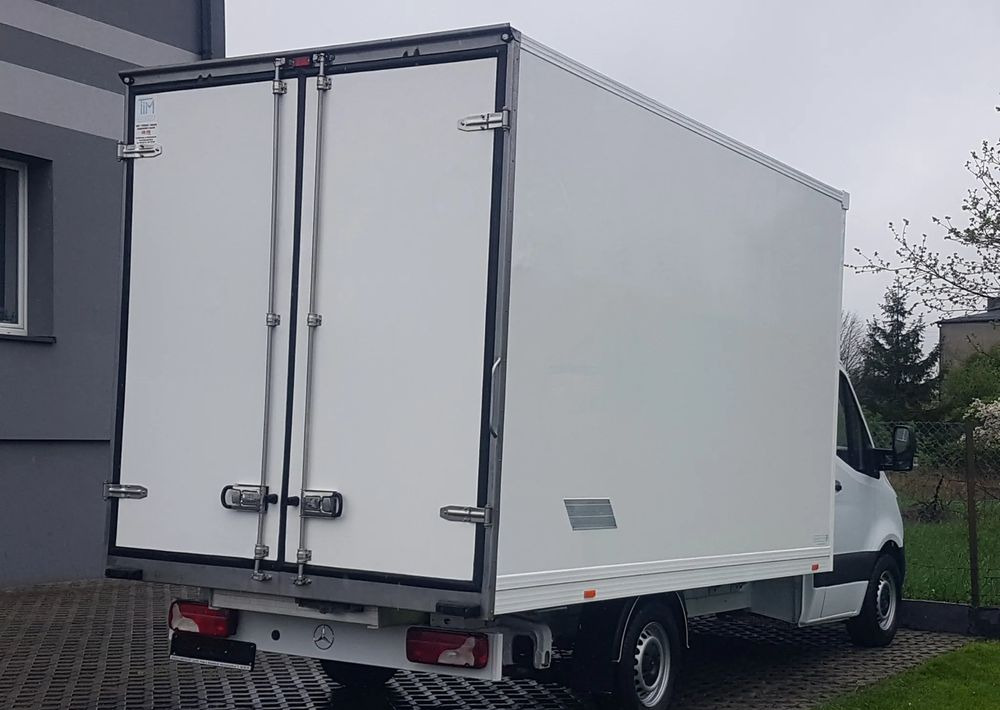 Mercedes-Benz Sprinter KONTENER 8EP 4,11x2,15x2,30 KLIMA 314 CDI MANUAL KRAJOWY AC - شاحنة مغلقة الصندوق: صورة 4 Mercedes-Benz Sprinter KONTENER 8EP 4,11x2,15x2,30 KLIMA 314 CDI MANUAL KRAJOWY AC - شاحنة مغلقة الصندوق: صورة 4