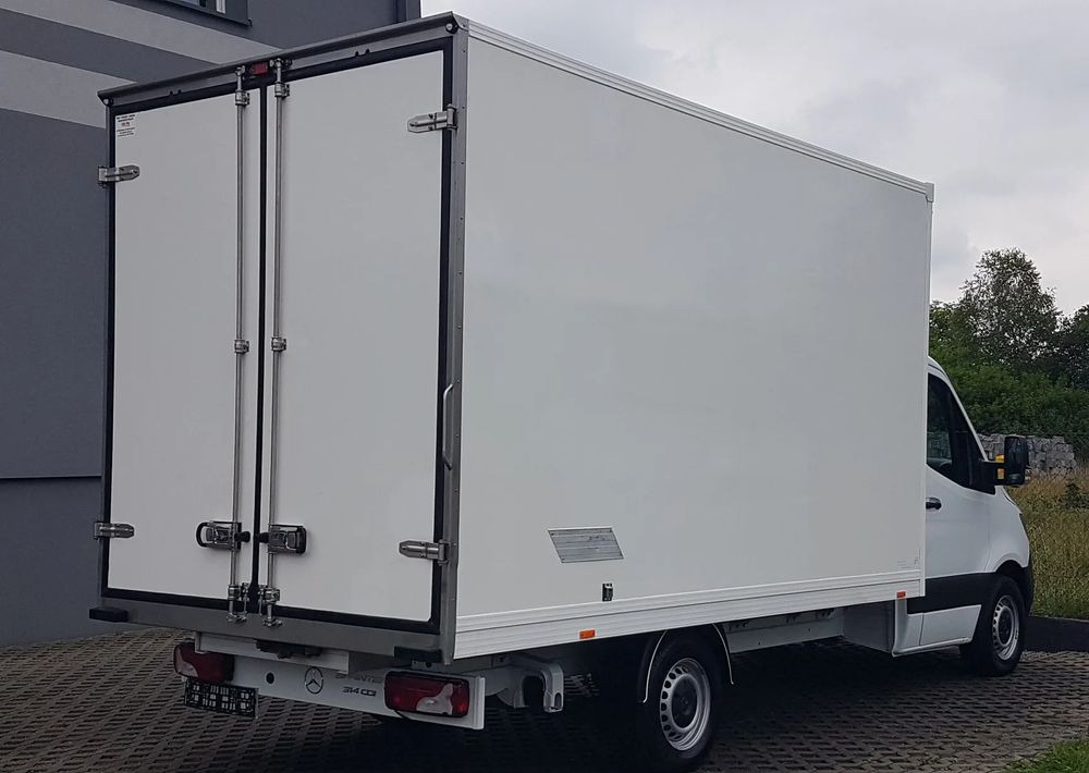 Mercedes-Benz Sprinter KONTENER 8EP 4,11x2,15x2,30 KLIMA 314 CDI MANUAL KRAJOWY - شاحنة مغلقة الصندوق: صورة 4 Mercedes-Benz Sprinter KONTENER 8EP 4,11x2,15x2,30 KLIMA 314 CDI MANUAL KRAJOWY - شاحنة مغلقة الصندوق: صورة 4
