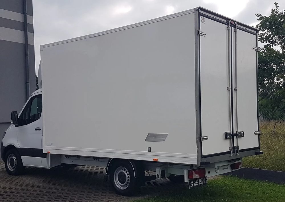 Mercedes-Benz Sprinter KONTENER 8EP 4,11x2,15x2,30 KLIMA 314 CDI MANUAL KRAJOWY - شاحنة مغلقة الصندوق: صورة 3 Mercedes-Benz Sprinter KONTENER 8EP 4,11x2,15x2,30 KLIMA 314 CDI MANUAL KRAJOWY - شاحنة مغلقة الصندوق: صورة 3