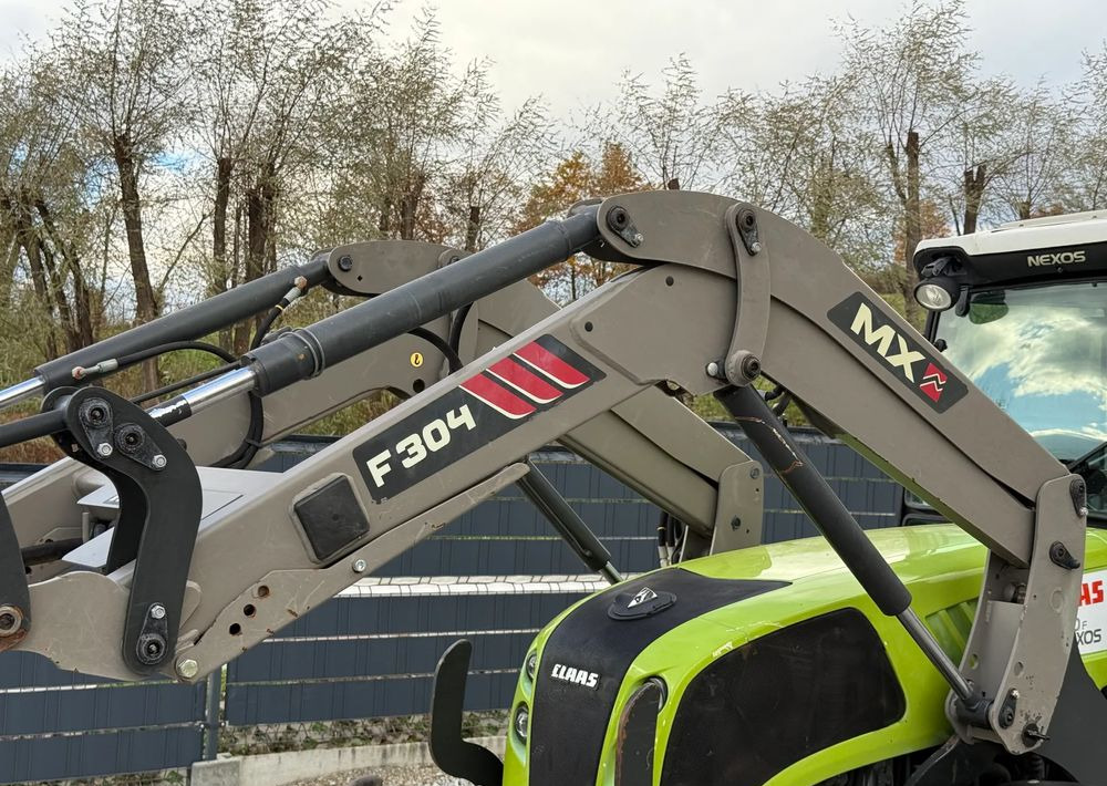 Claas * 240 F NEXOS CLAAS * 4x4 * Sadowniczy * Tur MX F304 * TUZ * Wałek WOM* Ciągnik * Traktor * - جرار: صورة 4 Claas * 240 F NEXOS CLAAS * 4x4 * Sadowniczy * Tur MX F304 * TUZ * Wałek WOM* Ciągnik * Traktor * - جرار: صورة 4