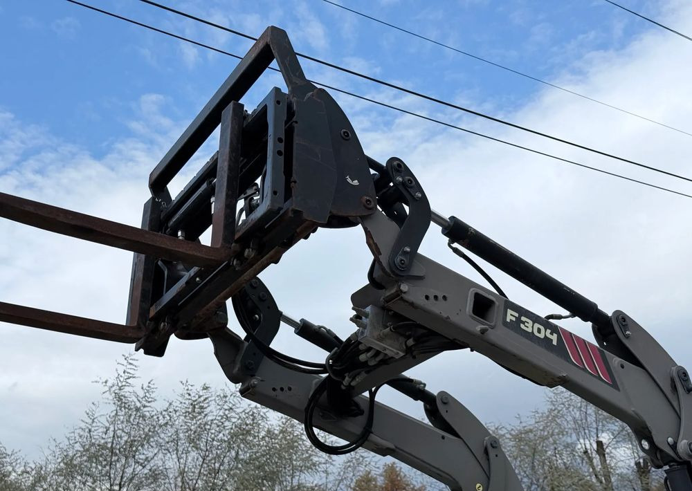 Claas * Ciągnik Traktor CLAAS 240 F NEXOS * 4x4 * Sadowniczy * Tur MX F304 * TUZ * Wałek WOM - جرار: صورة 5 Claas * Ciągnik Traktor CLAAS 240 F NEXOS * 4x4 * Sadowniczy * Tur MX F304 * TUZ * Wałek WOM - جرار: صورة 5