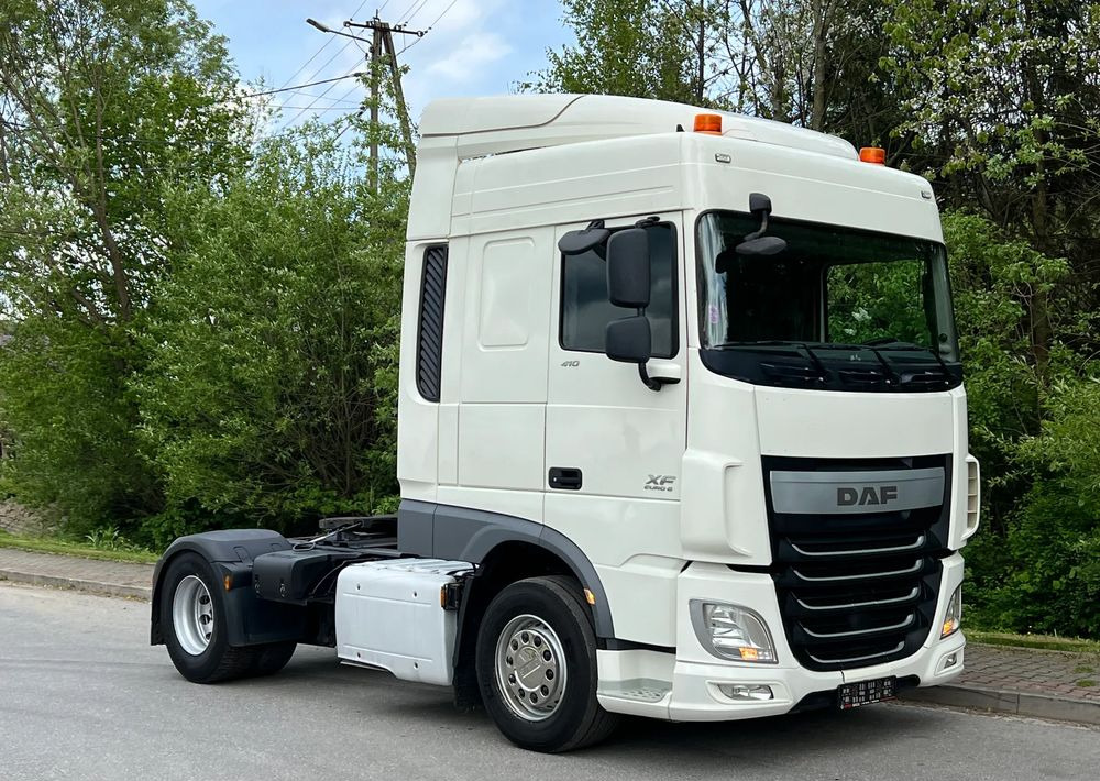 DAF * DAF XF 106 * SPROWADZONY * SUPER STAN CIĄGNIK SIODŁOWY Euro 6 - وحدة جر: صورة 1 DAF * DAF XF 106 * SPROWADZONY * SUPER STAN CIĄGNIK SIODŁOWY Euro 6 - وحدة جر: صورة 1