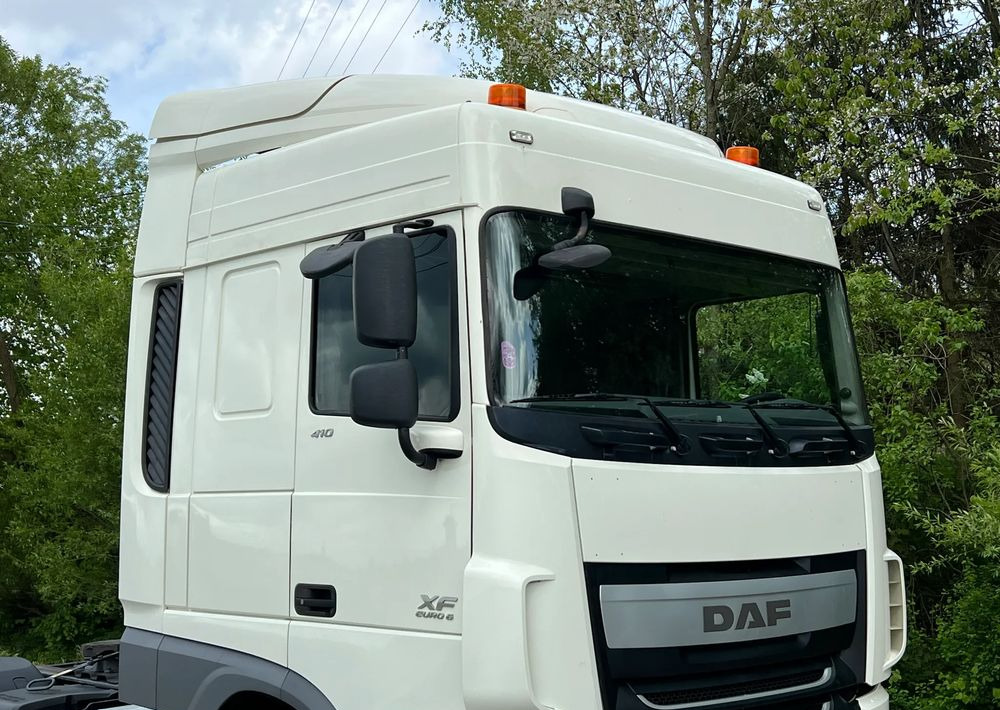 DAF * DAF XF 106 * SPROWADZONY * SUPER STAN CIĄGNIK SIODŁOWY Euro 6 - وحدة جر: صورة 3 DAF * DAF XF 106 * SPROWADZONY * SUPER STAN CIĄGNIK SIODŁOWY Euro 6 - وحدة جر: صورة 3