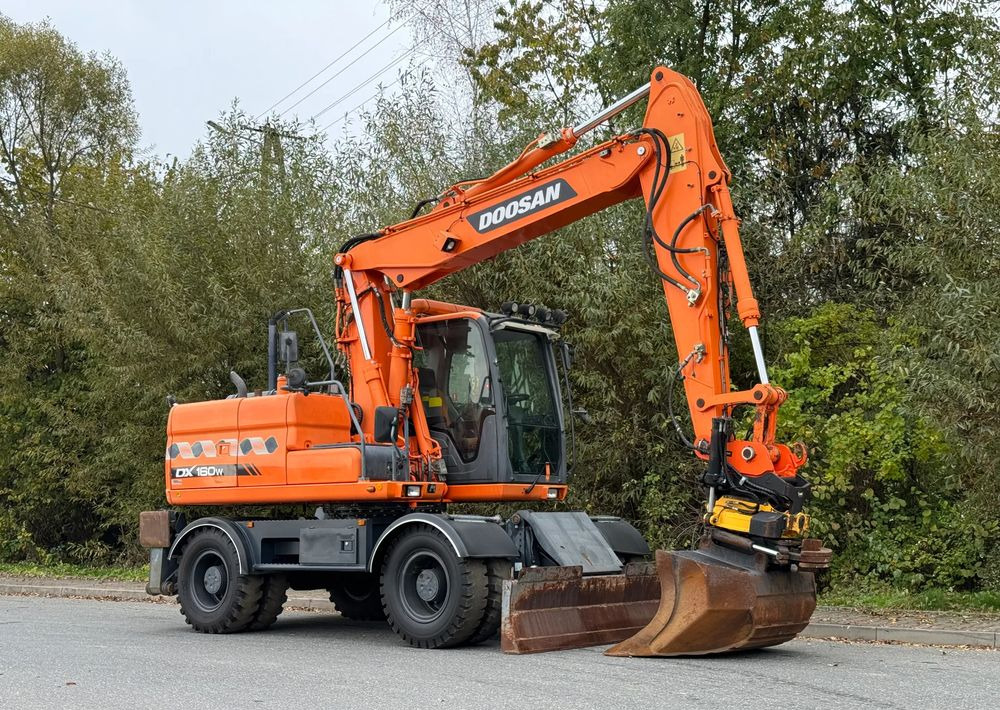 Doosan * DOOSAN DX160W *ROTOTILT* GPS 2D Leica * Sprowadzona * Stan Perfekcyjny * Koparka Kołowa * - حفارة دولاب: صورة 2 Doosan * DOOSAN DX160W *ROTOTILT* GPS 2D Leica * Sprowadzona * Stan Perfekcyjny * Koparka Kołowa * - حفارة دولاب: صورة 2