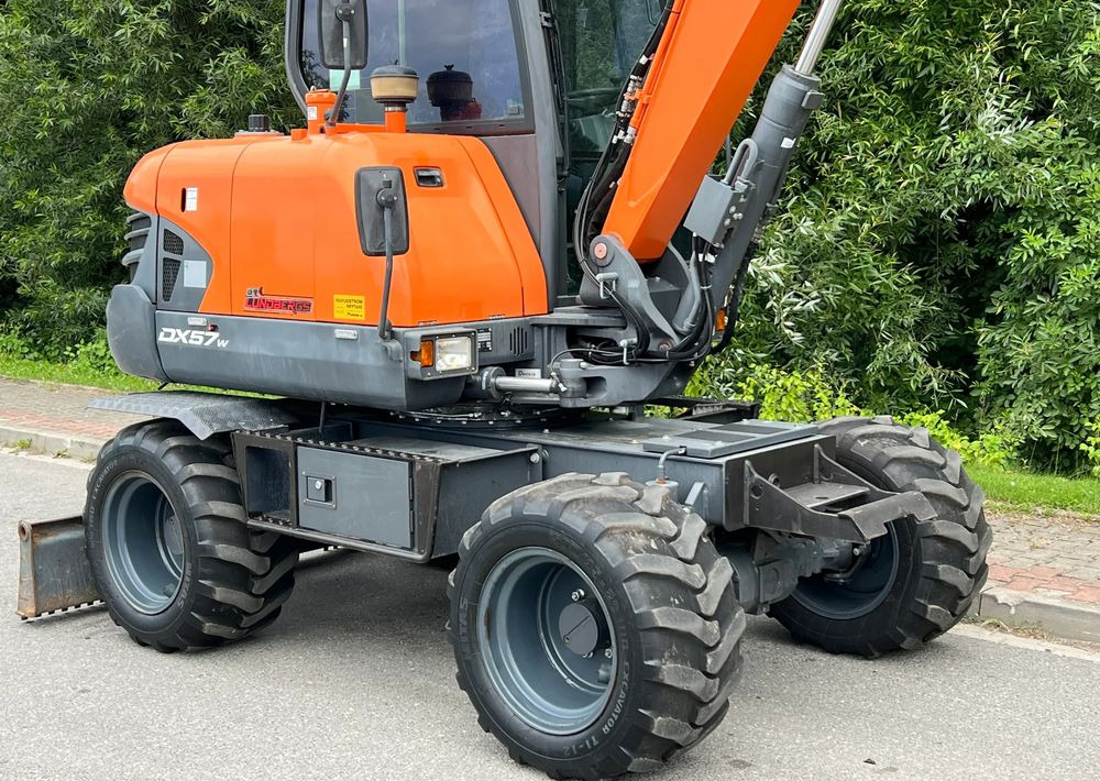 Doosan DOOSAN DX57W *ROTOTILT* 2200 Motogodzin JAK NOWA KOPARKA KOŁOWA STAN PERFEKCYJNY SPROWADZONA - حفارة دولاب: صورة 5 Doosan DOOSAN DX57W *ROTOTILT* 2200 Motogodzin JAK NOWA KOPARKA KOŁOWA STAN PERFEKCYJNY SPROWADZONA - حفارة دولاب: صورة 5