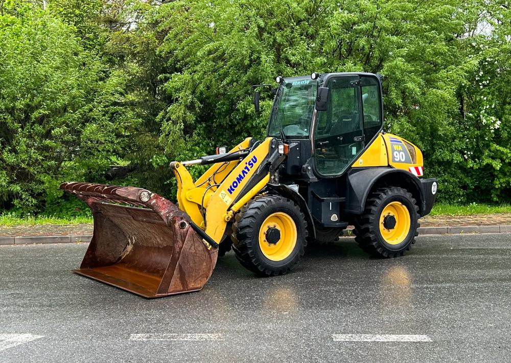 Komatsu Ładowarka KOMATSU WA 90 STAN IDEALNY - اللودر بعجل: صورة 1 Komatsu Ładowarka KOMATSU WA 90 STAN IDEALNY - اللودر بعجل: صورة 1