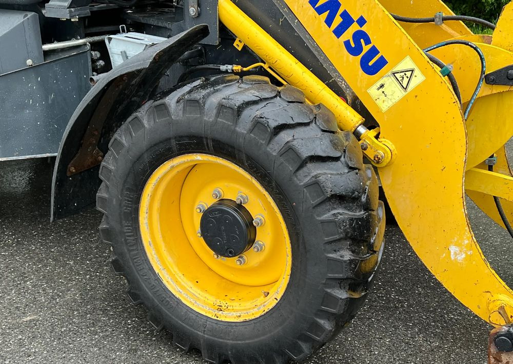 Komatsu Ładowarka KOMATSU WA 90 STAN IDEALNY - اللودر بعجل: صورة 5 Komatsu Ładowarka KOMATSU WA 90 STAN IDEALNY - اللودر بعجل: صورة 5