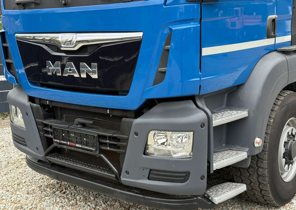MAN * MAN 18.440 TGS * 4x4 * HDS Fassi F215 * Sprowadzony * 95 000 KM ! * Stan Jak Nowy - شاحنات مسطحة, شاحنة كرين: صورة 3 MAN * MAN 18.440 TGS * 4x4 * HDS Fassi F215 * Sprowadzony * 95 000 KM ! * Stan Jak Nowy - شاحنات مسطحة, شاحنة كرين: صورة 3