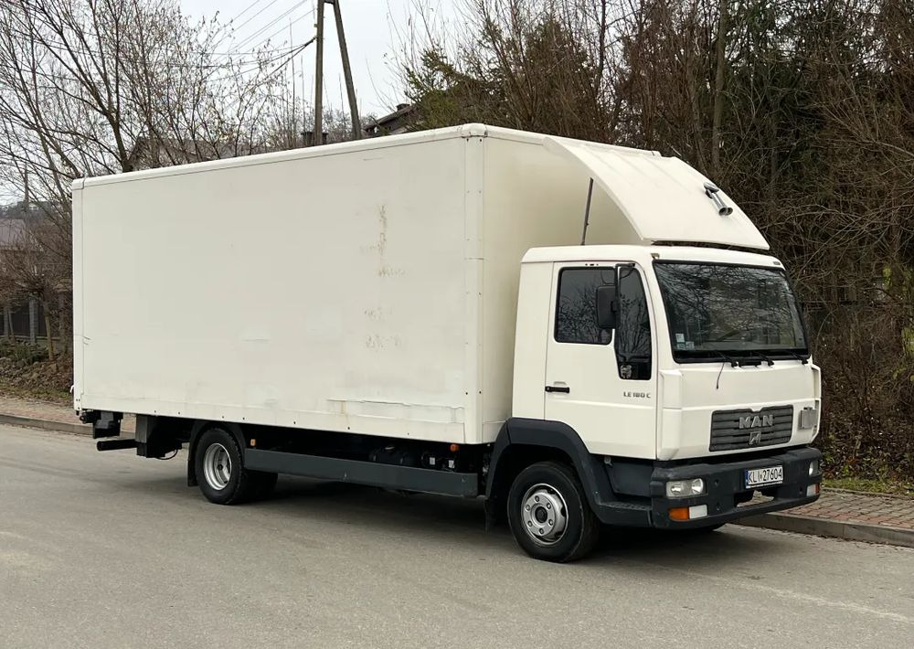 MAN MAN 8-180 KONTENER WINDA ZAŁADOWCZA - شاحنة مقفلة: صورة 2 MAN MAN 8-180 KONTENER WINDA ZAŁADOWCZA - شاحنة مقفلة: صورة 2