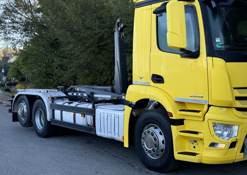 Mercedes-Benz * Hakowiec * Mercedes Antos 2543 * Sprowadzony * Stan Perfekcyjny - شاحنة ذات خطاف: صورة 5 Mercedes-Benz * Hakowiec * Mercedes Antos 2543 * Sprowadzony * Stan Perfekcyjny - شاحنة ذات خطاف: صورة 5
