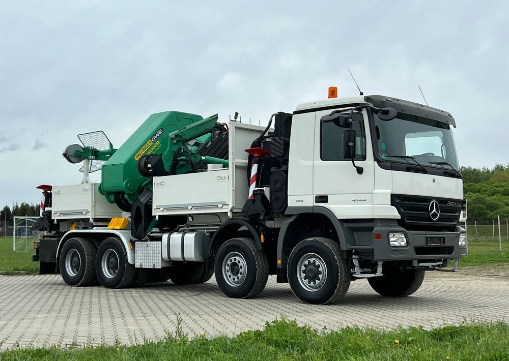Mercedes-Benz * Mercedes 8x6 Actros 4144 * HDS Palfinger 150002 + FLY JIB PJ 170 * Dźwig * 40 TON * Wyciągarka * 35 Metrów * Kosz * - شاحنة كرين: صورة 1 Mercedes-Benz * Mercedes 8x6 Actros 4144 * HDS Palfinger 150002 + FLY JIB PJ 170 * Dźwig * 40 TON * Wyciągarka * 35 Metrów * Kosz * - شاحنة كرين: صورة 1