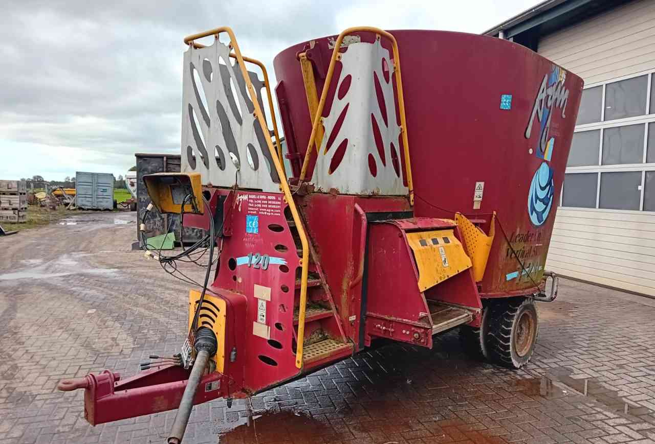 AGM W12 voermengwagen voermachines - عربة خلط الأعلاف: صورة 2 AGM W12 voermengwagen voermachines - عربة خلط الأعلاف: صورة 2