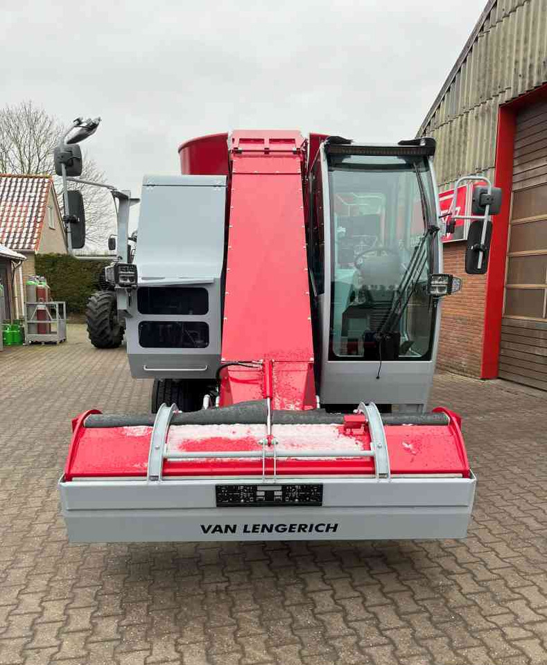 BVL BVL van Lengerich V-MIX Drive Maximus Plus 17.1 LS zelfrijdende - عربة خلط الأعلاف: صورة 4 BVL BVL van Lengerich V-MIX Drive Maximus Plus 17.1 LS zelfrijdende - عربة خلط الأعلاف: صورة 4