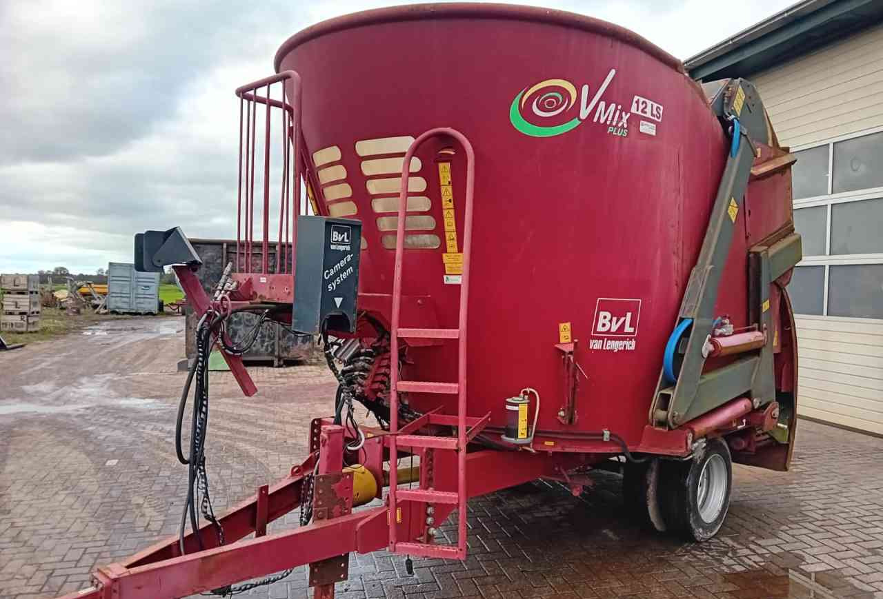 BVL V-Mix Plus 12 LS voermengwagen voermachines - عربة خلط الأعلاف: صورة 1 BVL V-Mix Plus 12 LS voermengwagen voermachines - عربة خلط الأعلاف: صورة 1