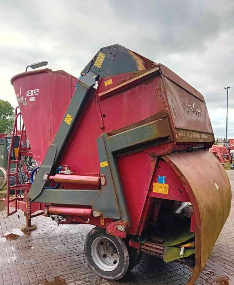 BVL V-Mix Plus 12 LS voermengwagen voermachines - عربة خلط الأعلاف: صورة 5 BVL V-Mix Plus 12 LS voermengwagen voermachines - عربة خلط الأعلاف: صورة 5