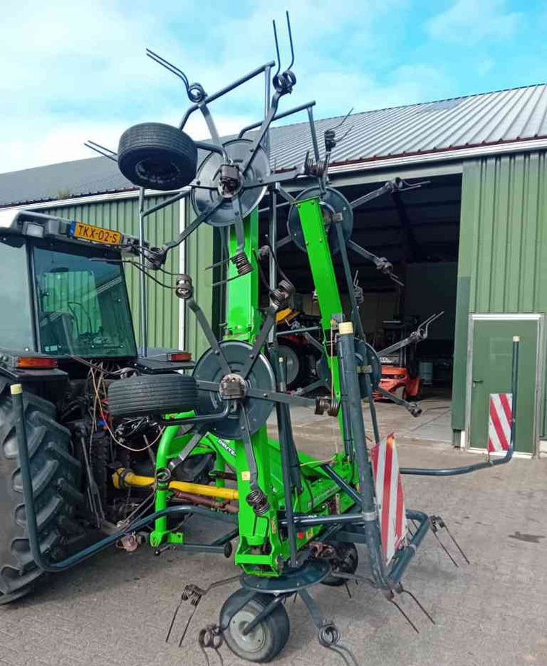 Deutz-Fahr Condimaster 6821 schudder weidebouwmachines - آلة تيبيس العشب/ آلة جمع العشب: صورة 3 Deutz-Fahr Condimaster 6821 schudder weidebouwmachines - آلة تيبيس العشب/ آلة جمع العشب: صورة 3