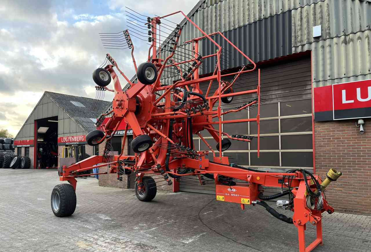 Kuhn GA 8521 zwadhark zwiller rugger rake weidebouwmachines - آلة تيبيس العشب/ آلة جمع العشب: صورة 2 Kuhn GA 8521 zwadhark zwiller rugger rake weidebouwmachines - آلة تيبيس العشب/ آلة جمع العشب: صورة 2