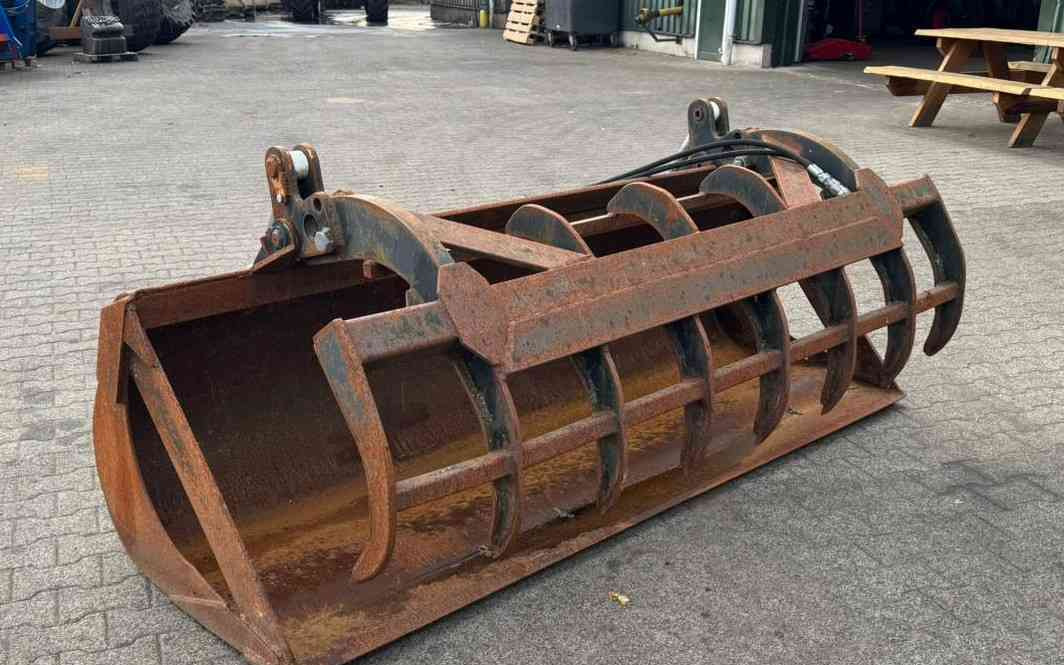 Manitou 240 pelikaanbak kuilbak mestbak - معدات السيلاج: صورة 4 Manitou 240 pelikaanbak kuilbak mestbak - معدات السيلاج: صورة 4