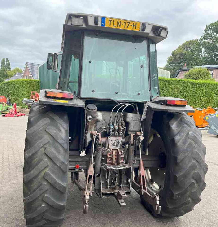 Massey Ferguson 3080 Speedshift Tractoren - جرار: صورة 4 Massey Ferguson 3080 Speedshift Tractoren - جرار: صورة 4