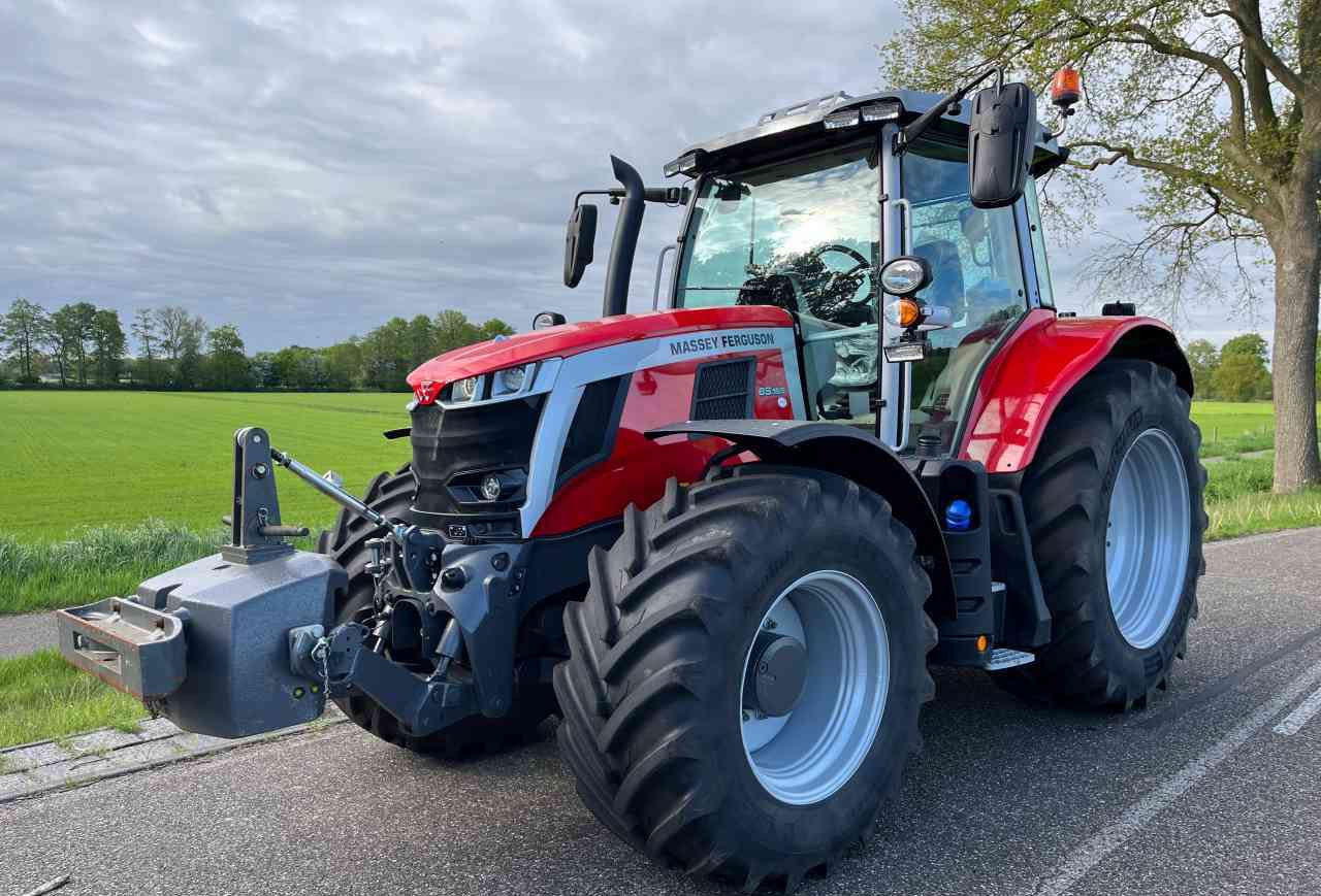 Massey Ferguson 6S.165 Dyna-6 Efficient - جرار: صورة 2 Massey Ferguson 6S.165 Dyna-6 Efficient - جرار: صورة 2