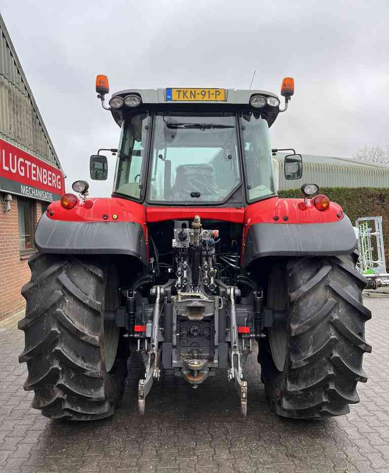 Massey Ferguson 7715 Dyna-6 Essential Tractoren - جرار: صورة 5 Massey Ferguson 7715 Dyna-6 Essential Tractoren - جرار: صورة 5