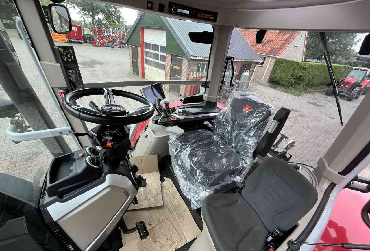 Massey Ferguson 8S.225 Dyna-VT Exclusive Tractoren Massey Ferguson 8S.225 Dyna-VT Exclusive Tractoren: صورة 7