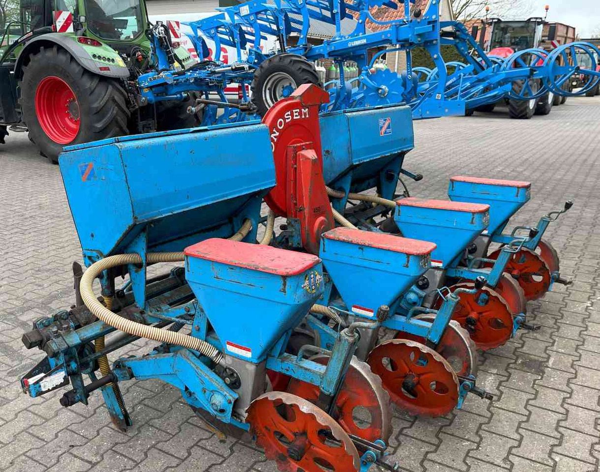 Monosem Maiszaaimachine, zaaimachines - آلة نثر البذور الدقيقة: صورة 3 Monosem Maiszaaimachine, zaaimachines - آلة نثر البذور الدقيقة: صورة 3