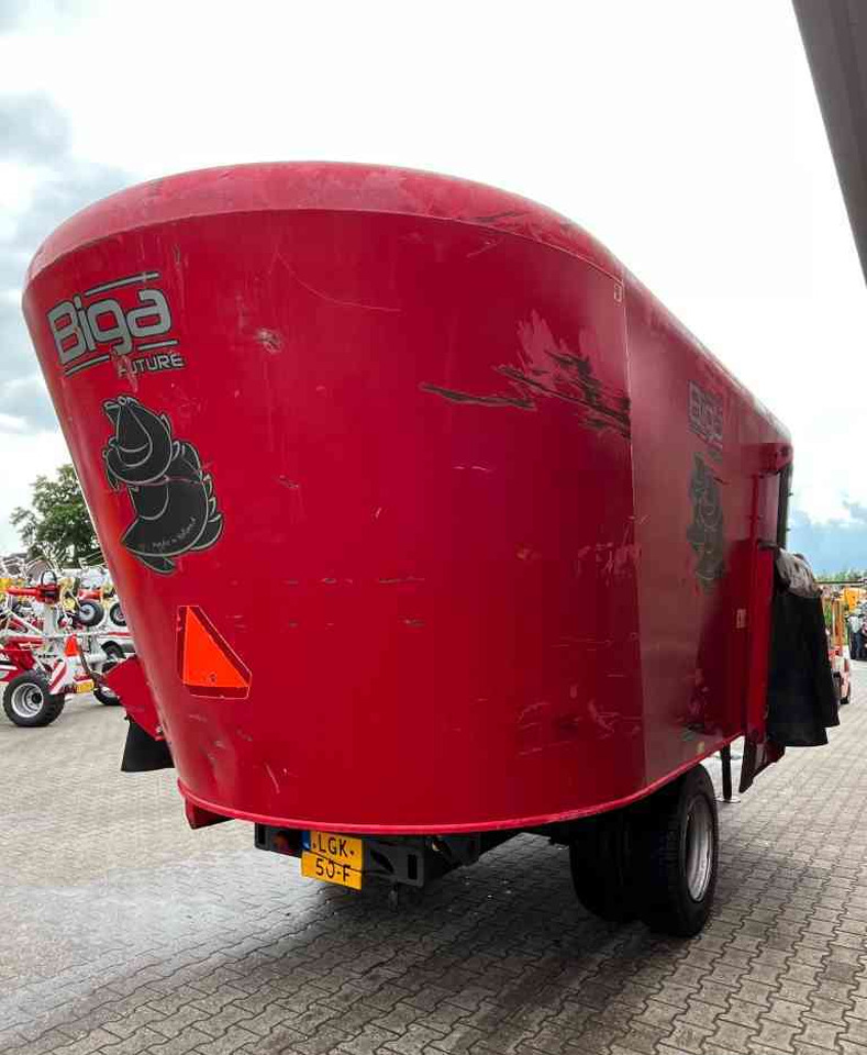 Peecon VME 250 Voermengwagen voermachines - عربة خلط الأعلاف: صورة 4 Peecon VME 250 Voermengwagen voermachines - عربة خلط الأعلاف: صورة 4