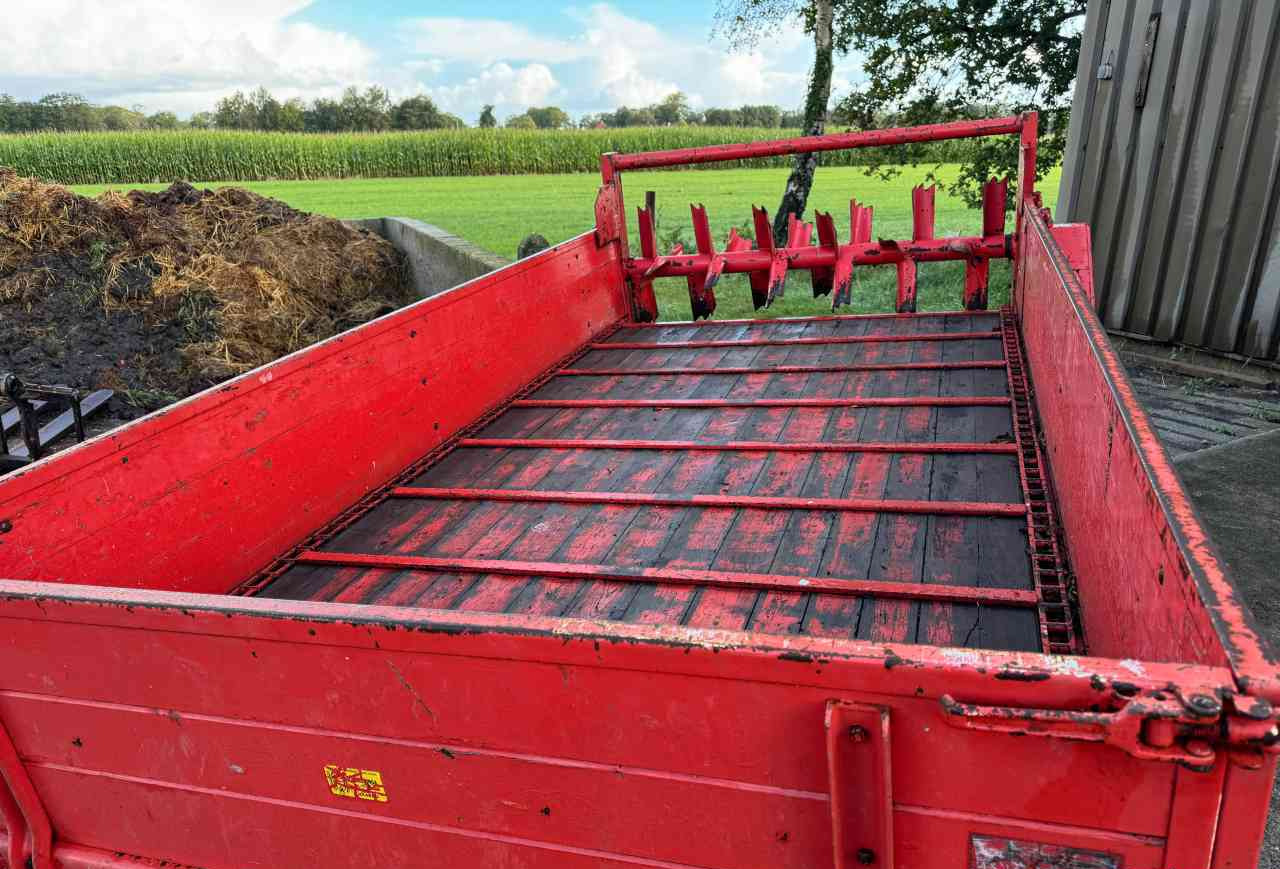 Schuitemaker SMS 3000 mestverspreider *Verkocht/sold* - آلة رش السماد الطبيعي: صورة 3 Schuitemaker SMS 3000 mestverspreider *Verkocht/sold* - آلة رش السماد الطبيعي: صورة 3