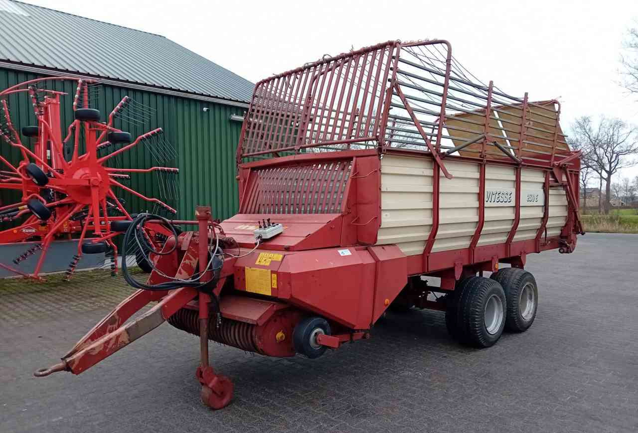 Strautmann Vitesse 230E opraapwagen, ladewagen, weidebouwmachines - عربة ذاتية التحميل: صورة 1 Strautmann Vitesse 230E opraapwagen, ladewagen, weidebouwmachines - عربة ذاتية التحميل: صورة 1