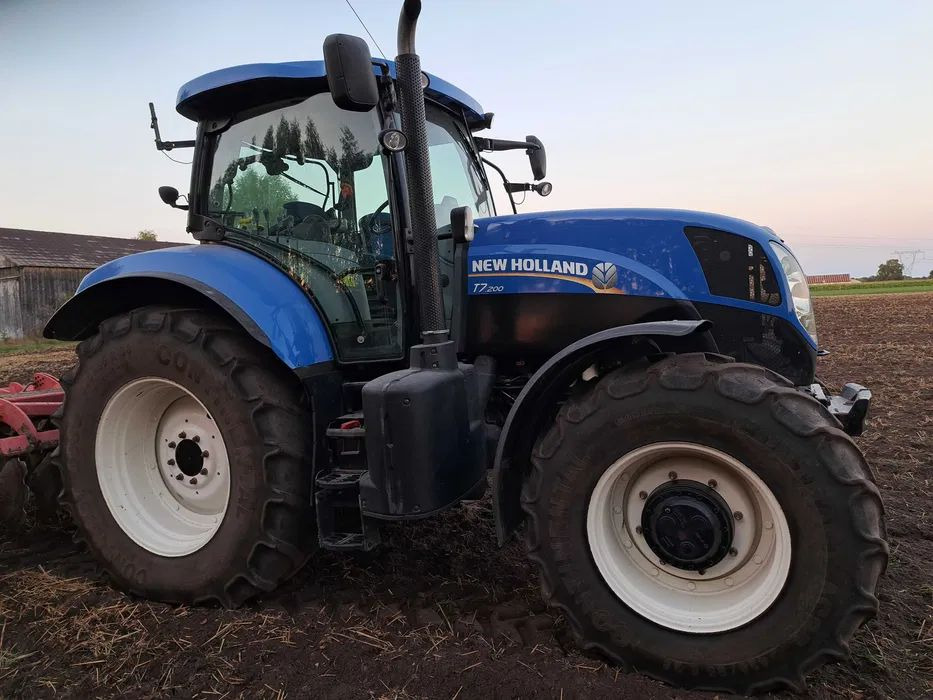 Ciągnik New Holland T7 200 RANGE COMMAND - جرار: صورة 1 Ciągnik New Holland T7 200 RANGE COMMAND - جرار: صورة 1