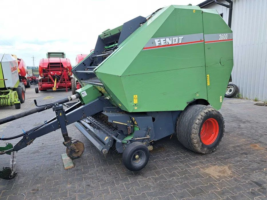 Fendt 2600 Vicon 1901 - مكنة: صورة 1 Fendt 2600 Vicon 1901 - مكنة: صورة 1