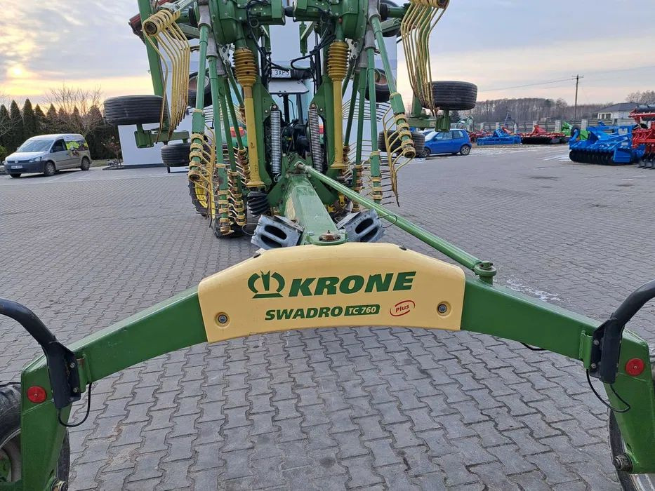 Krone SWADRO TC 760 Plus - آلة تيبيس العشب/ آلة جمع العشب: صورة 2 Krone SWADRO TC 760 Plus - آلة تيبيس العشب/ آلة جمع العشب: صورة 2