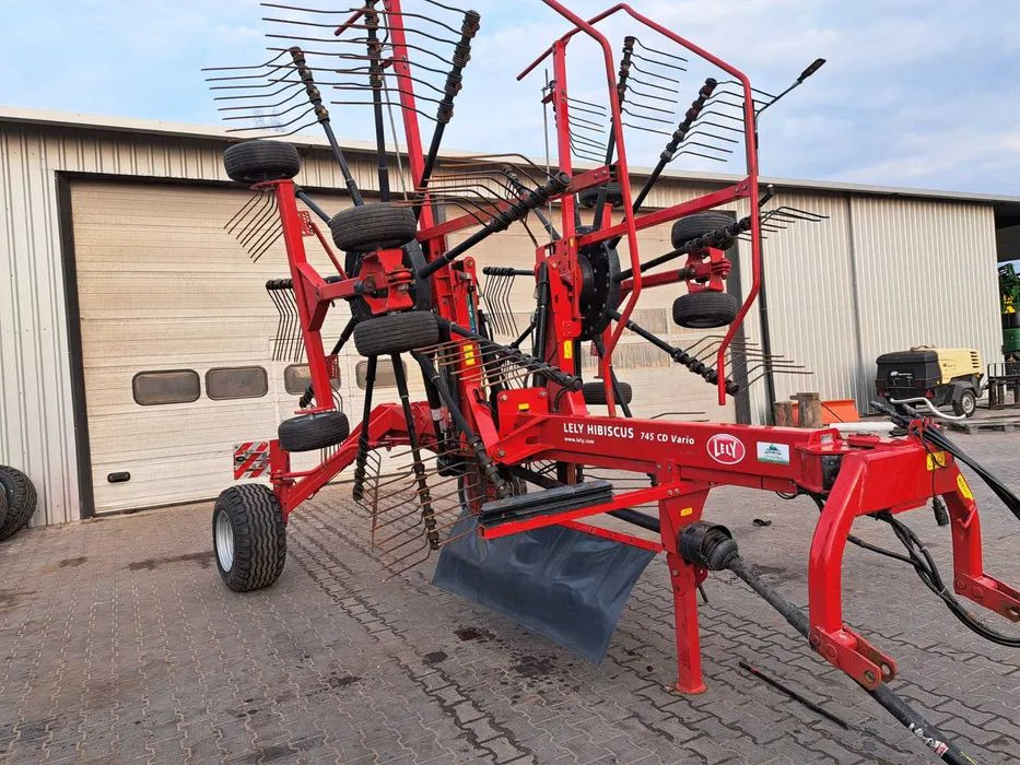 Lely hibiscus 745 CD Vario - آلة تيبيس العشب/ آلة جمع العشب: صورة 3 Lely hibiscus 745 CD Vario - آلة تيبيس العشب/ آلة جمع العشب: صورة 3