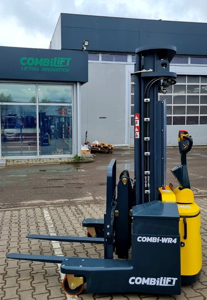 Aisle-Master WR4 - BRAND NEW - شاحنة مناولة بأربعة اتجاهات: صورة 3 Aisle-Master WR4 - BRAND NEW - شاحنة مناولة بأربعة اتجاهات: صورة 3