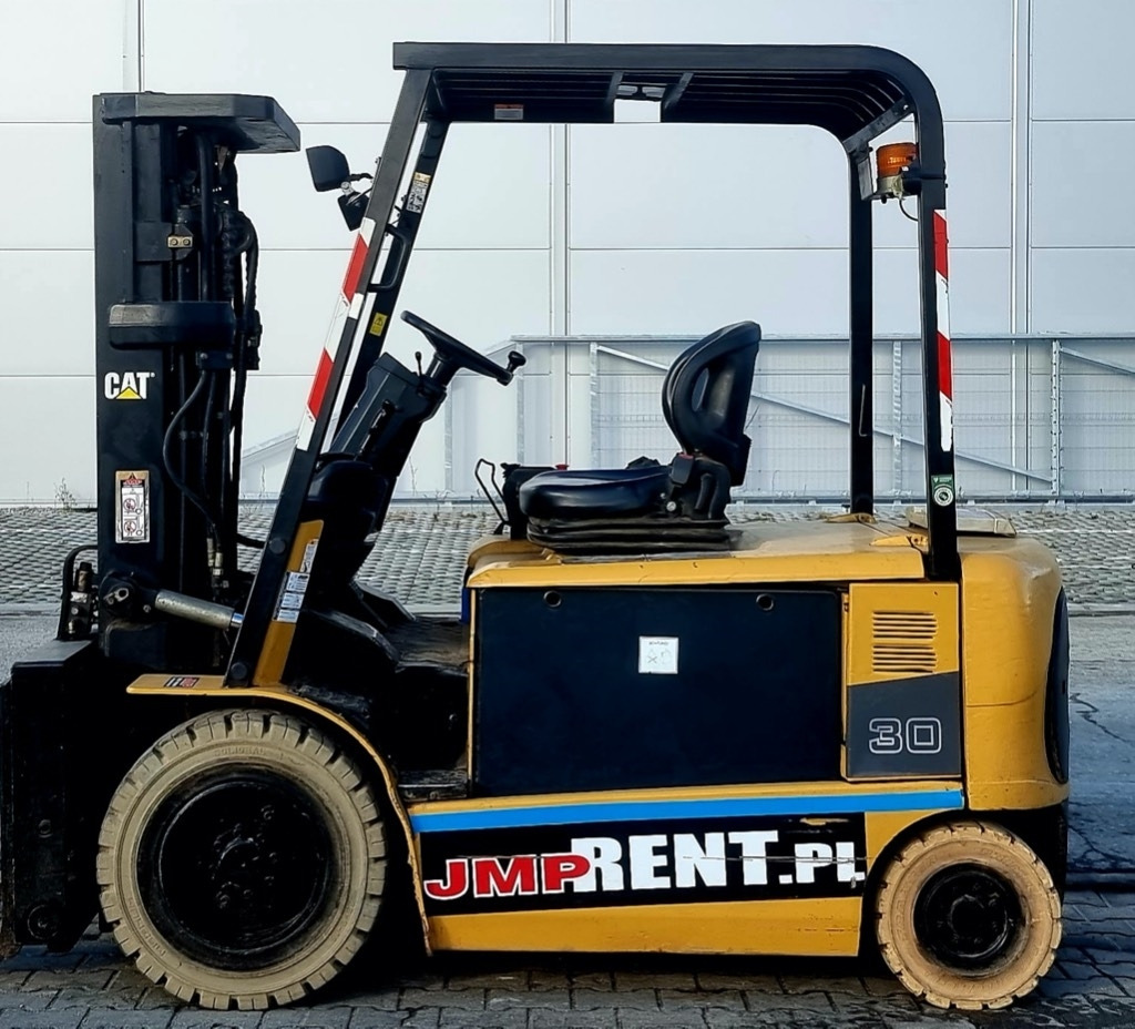 CAT EP 30 K PAC BATTERY YOM2021 - رافعة شوكية كهربائية: صورة 1 CAT EP 30 K PAC BATTERY YOM2021 - رافعة شوكية كهربائية: صورة 1