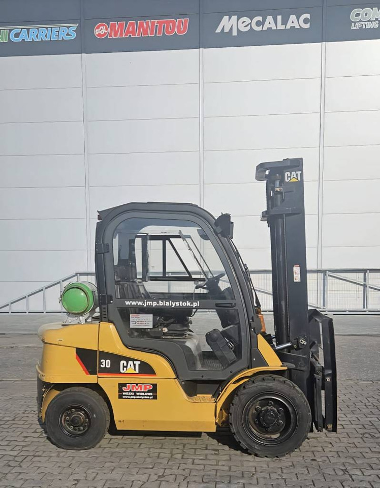 CAT GP 30 N - رافعة شوكية تعمل بالغاز: صورة 4 CAT GP 30 N - رافعة شوكية تعمل بالغاز: صورة 4
