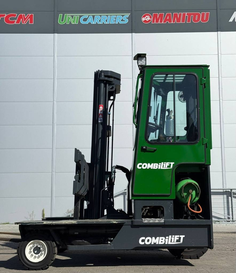 Combilift C 4000 LPG - شاحنة مناولة بأربعة اتجاهات: صورة 4 Combilift C 4000 LPG - شاحنة مناولة بأربعة اتجاهات: صورة 4