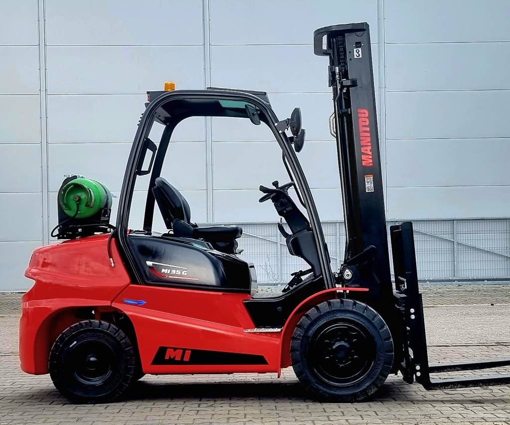 Manitou MI 35 G TRIPLEX 4700mm - رافعة شوكية تعمل بالغاز: صورة 3 Manitou MI 35 G TRIPLEX 4700mm - رافعة شوكية تعمل بالغاز: صورة 3