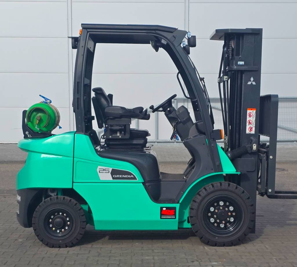 Mitsubishi FG 25 N DEMO like NEW - رافعة شوكية تعمل بالغاز: صورة 4 Mitsubishi FG 25 N DEMO like NEW - رافعة شوكية تعمل بالغاز: صورة 4