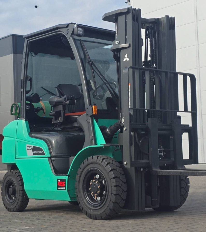 Mitsubishi FG 25 N DEMO like NEW - رافعة شوكية تعمل بالغاز: صورة 5 Mitsubishi FG 25 N DEMO like NEW - رافعة شوكية تعمل بالغاز: صورة 5