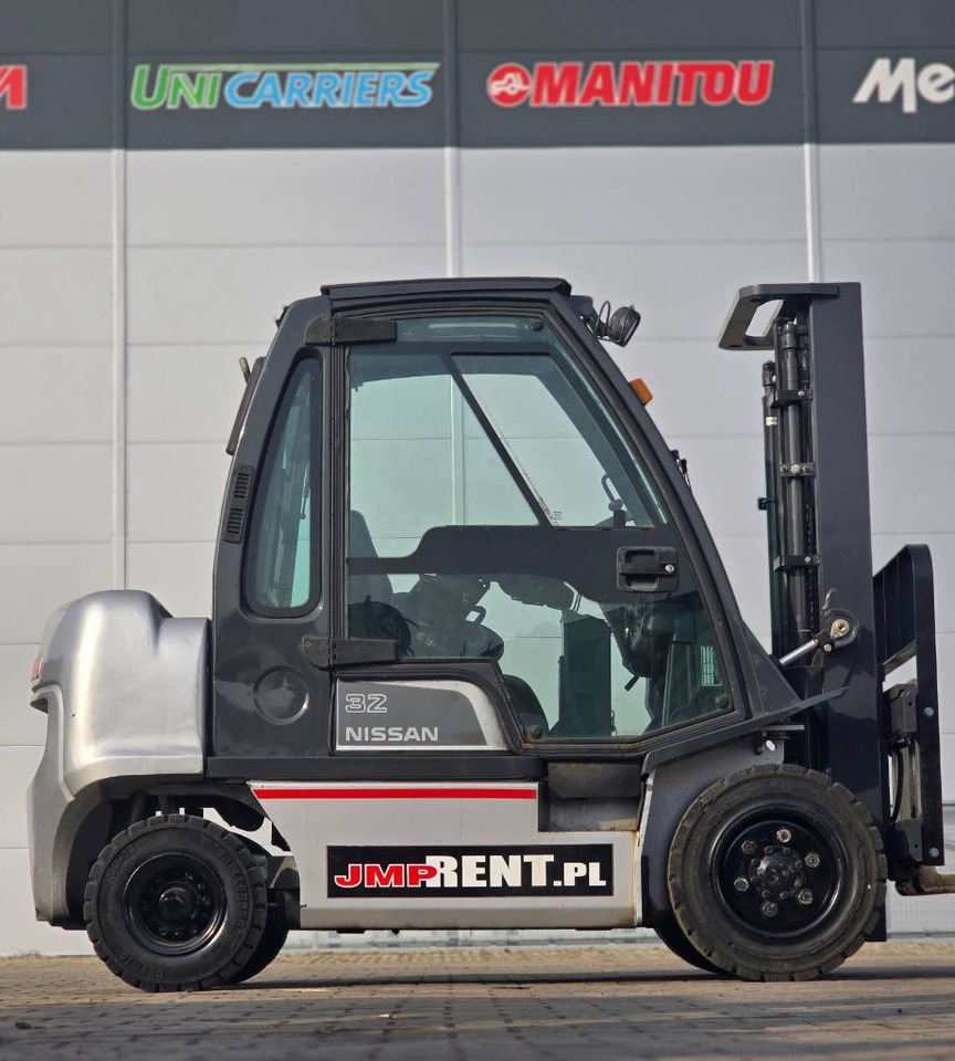 Nissan FGD02 A 32 Q - رافعة شوكية تعمل بالغاز: صورة 2 Nissan FGD02 A 32 Q - رافعة شوكية تعمل بالغاز: صورة 2