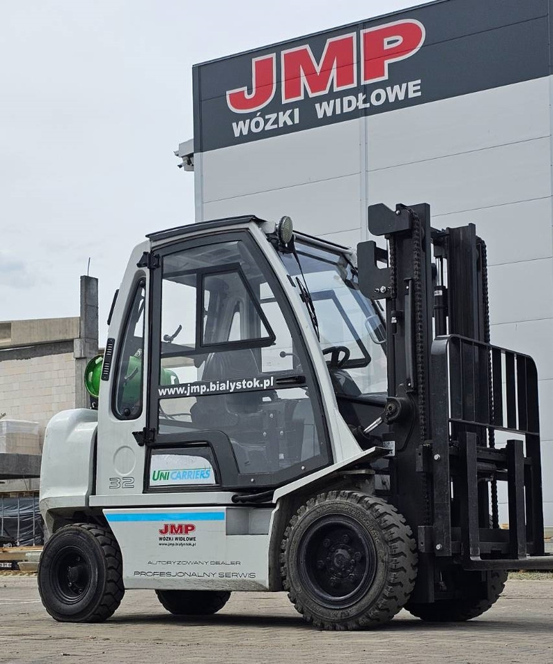 UniCarriers UG1D2A32LQ DX32 - رافعة شوكية تعمل بالغاز: صورة 1 UniCarriers UG1D2A32LQ DX32 - رافعة شوكية تعمل بالغاز: صورة 1
