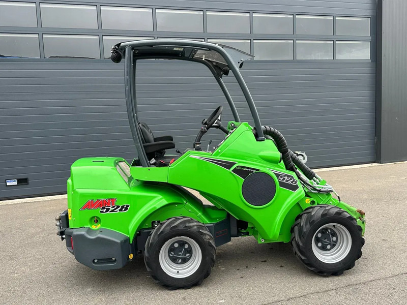 Avant 528 mini-shovel - اللودر المجنزر صغير: صورة 3 Avant 528 mini-shovel - اللودر المجنزر صغير: صورة 3